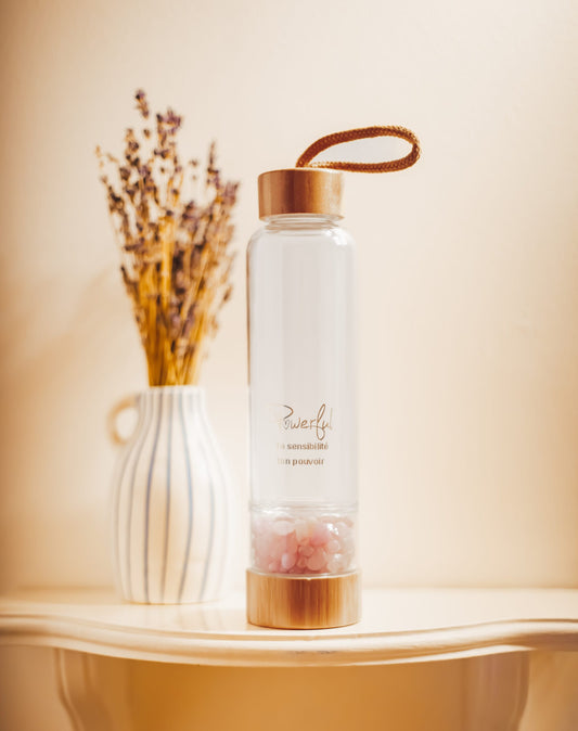 Bouteille d’eau avec crystaux de Quartz